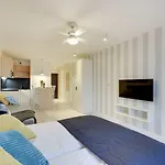 Chrobry Grodzka 10 Aparthotel 4*
