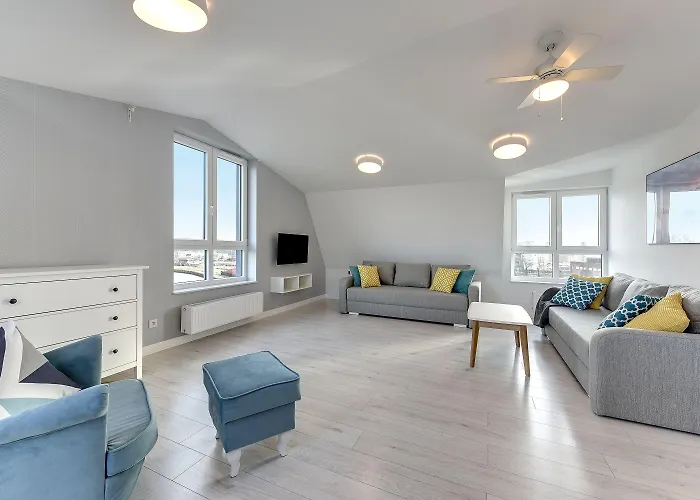 Chrobry Grodzka 10 4*