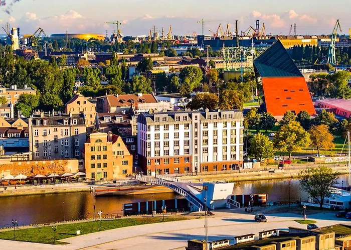 Chrobry Grodzka 10 4* Гданьск