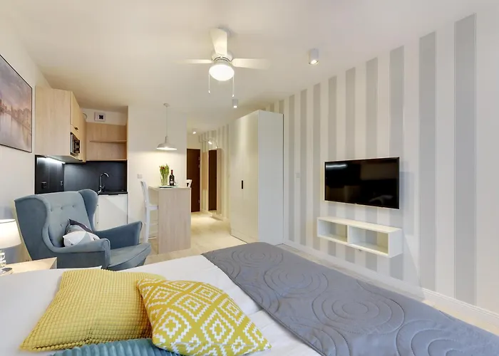 Chrobry Grodzka 10 Апарт-отель 4*